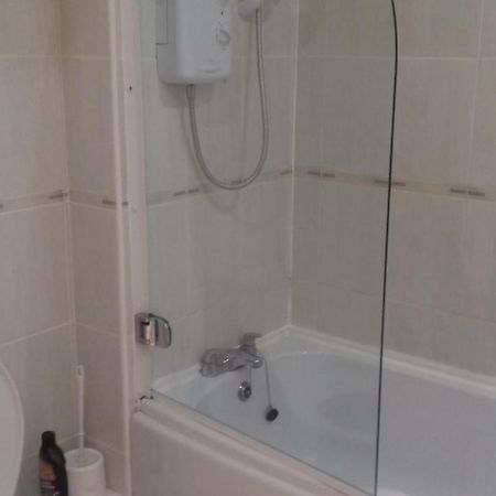 Double Room And Private Bath Neston Exterior photo